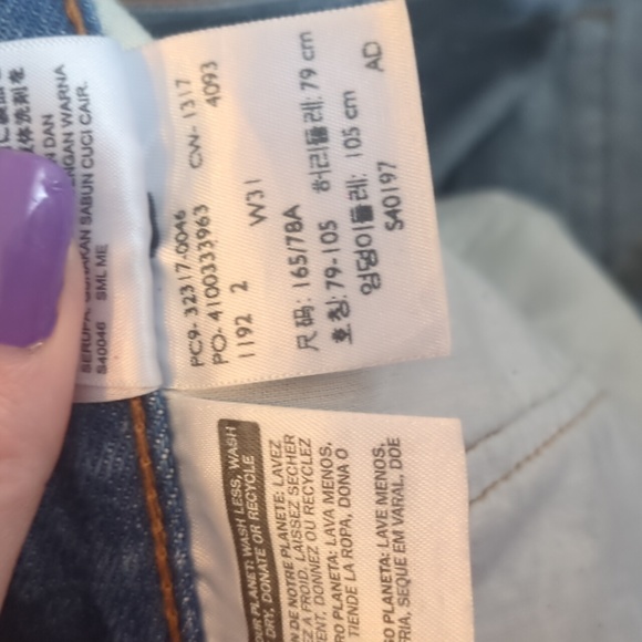 Levi 501 Shorts - Picture 5 of 6